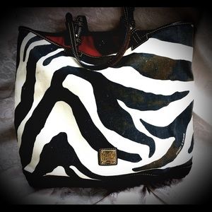 Dooney and Bourke Tote bag